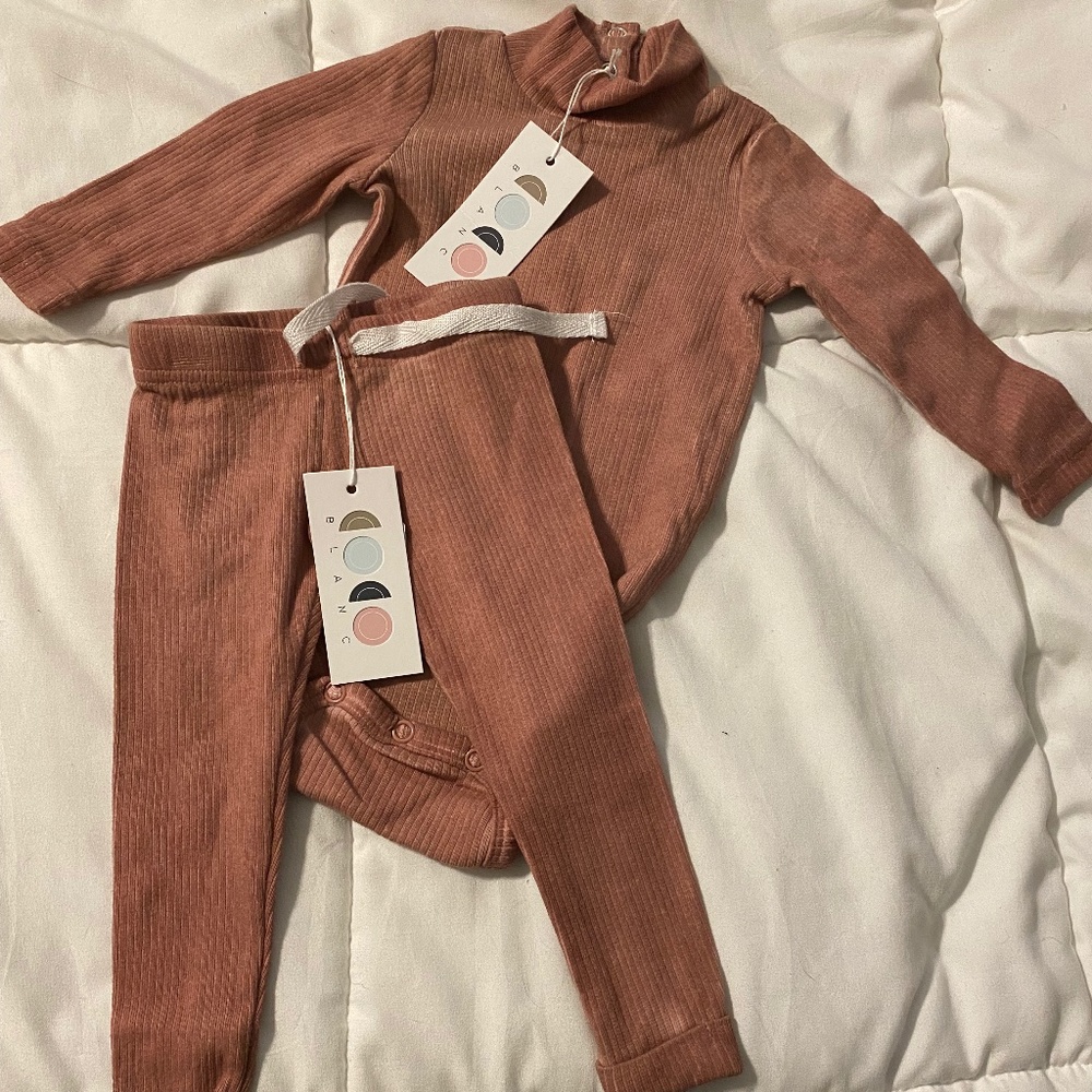 NWT Coco Blanc *12/18* Month Onesie Set - Blush